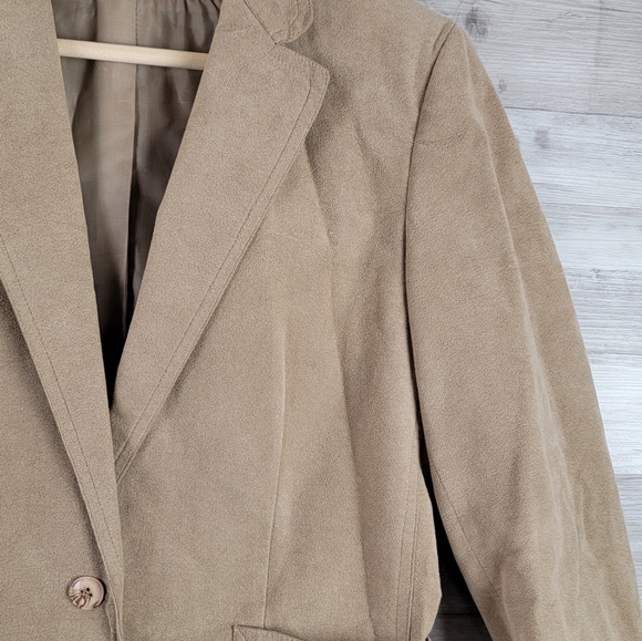 Blassport by Bill Blass UltraSuede Neutral Tal Lightweight Single Button Blazer - Picture 9 of 16
